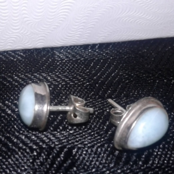 Vintage Jewelry - Vintage blue stone post earrings